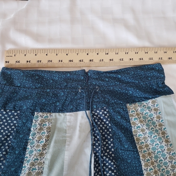 American Eagle Outfitters Women's Blue Floral Print Patch Skirt Size 6 - Picture 4 of 7